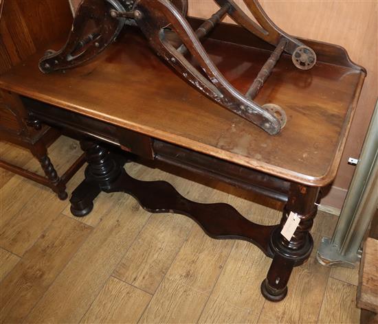 A Victorian mahogany washstand W.107cm